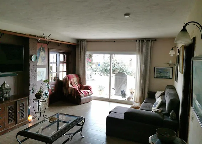 Casa De Gato Rustic Таиче