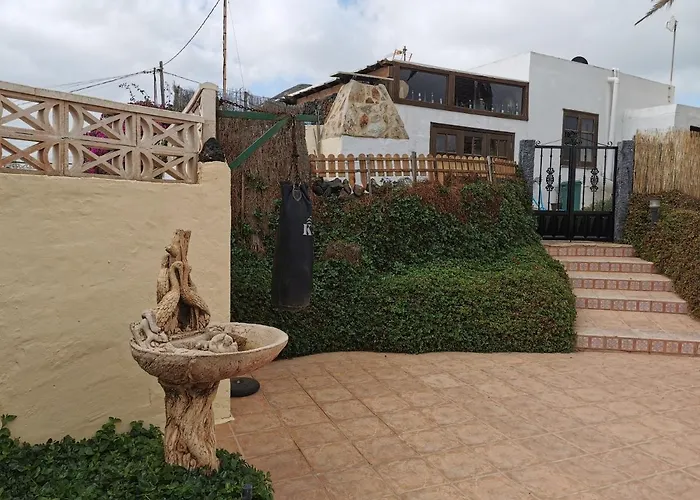 Casa De Gato Rustic