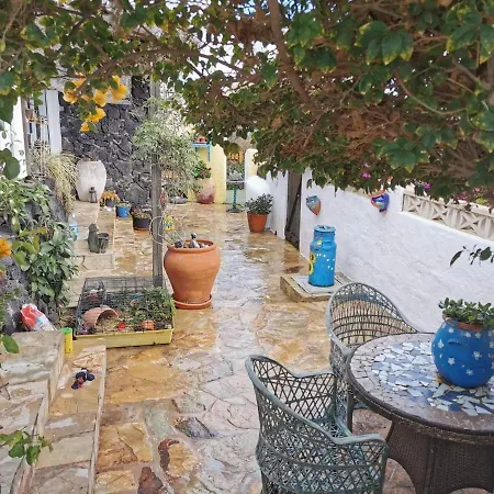 Casa De Gato Rustic Holiday home Tahiche